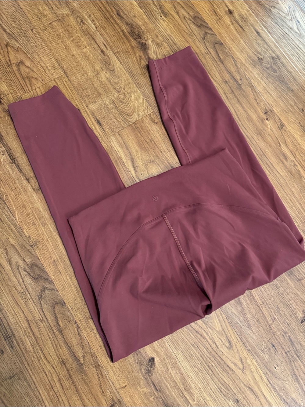 Lululemon InStill High-Rise Tight 25"
Smoky Red